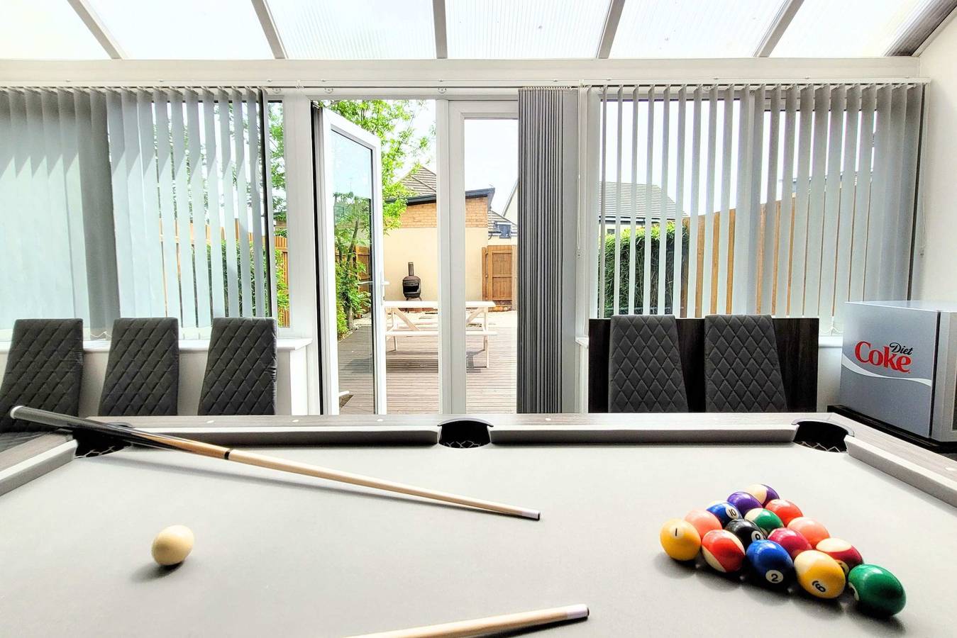 Last Minute Deals 4Br House of Four Chimneys in Hampton Hargate and Vale, Peterborough