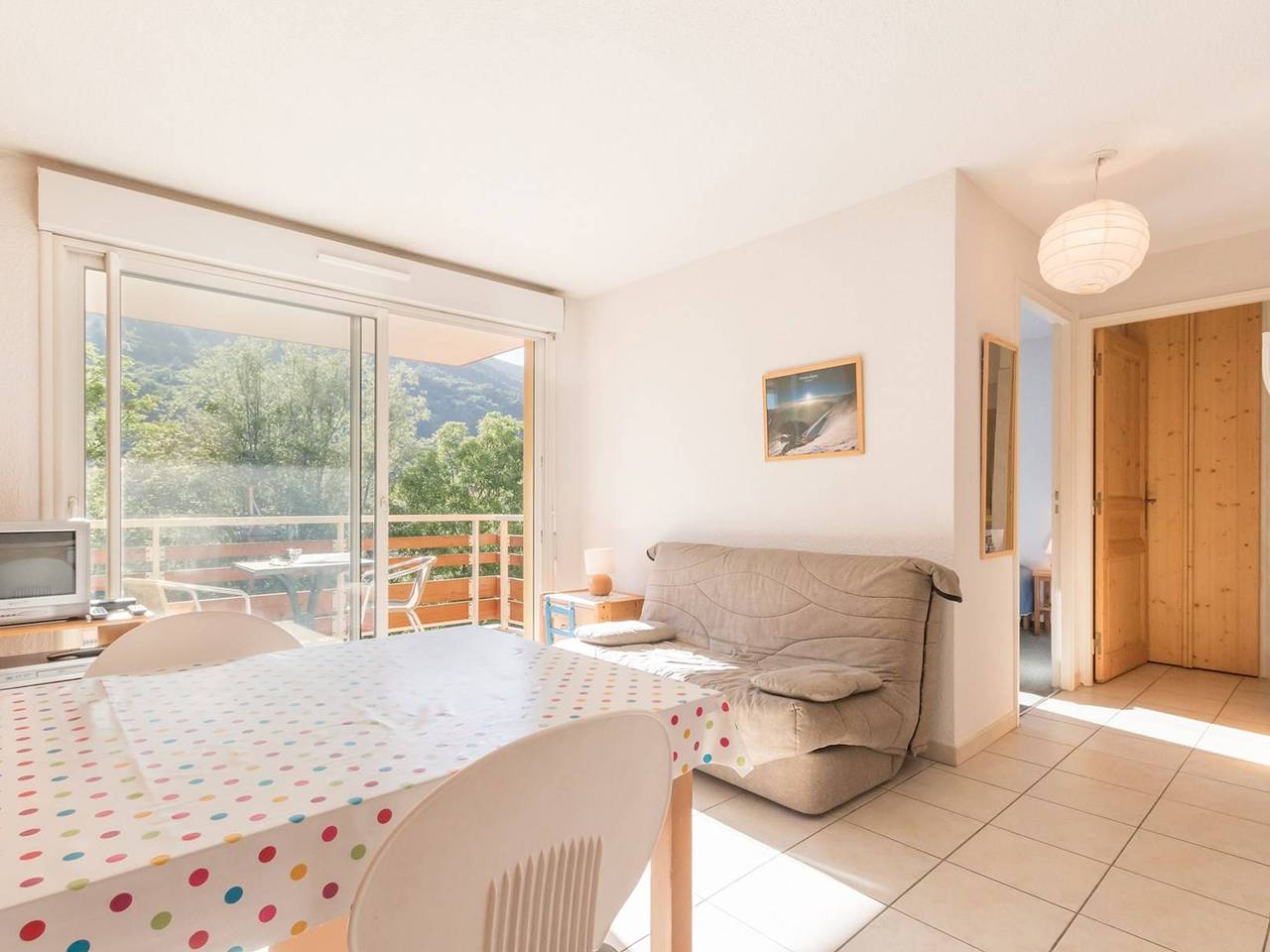 Apartamento entero, Bonito apartamento de 2 piezas cerca de tiendas, telecabina, balcón, casillero de esquí in Briançon, Serre Chevalier