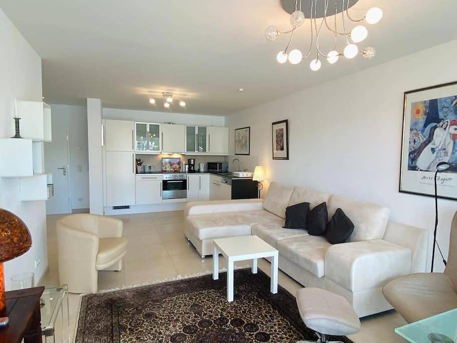 Exklusive 2-Zimmer Ferienwohnung mit direktem Rheinblick in Bad Breisig, Osteifel