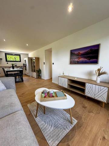 Gîte pour 4 personnes, avec terrasse et vue à Champagnole