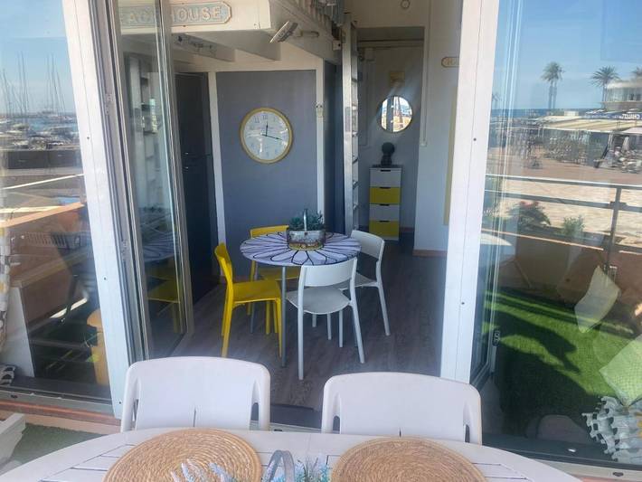 Gîte pour 4 personnes, avec vue et terrasse dans Port De Saint Cyprien - 3