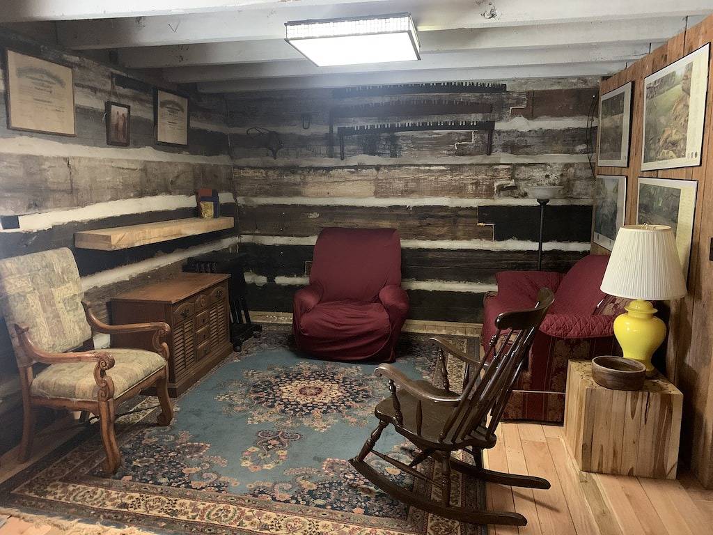 Two Brothers Cabin near the Tennessee River and Blythes Ferry Landing in Rhea County