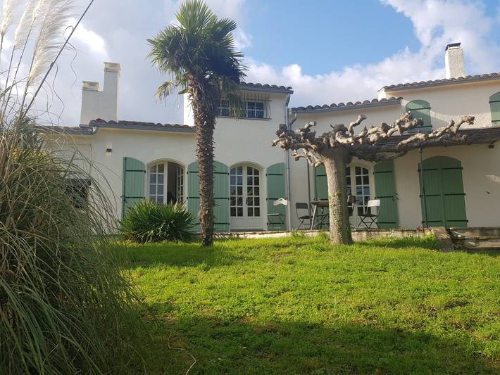 Gîte pour 5 personnes, avec piscine à Saint-Pons-de-Thomières