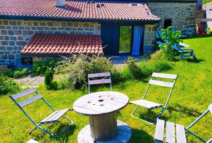 Gîte pour 29 personnes, avec terrasse et jardin