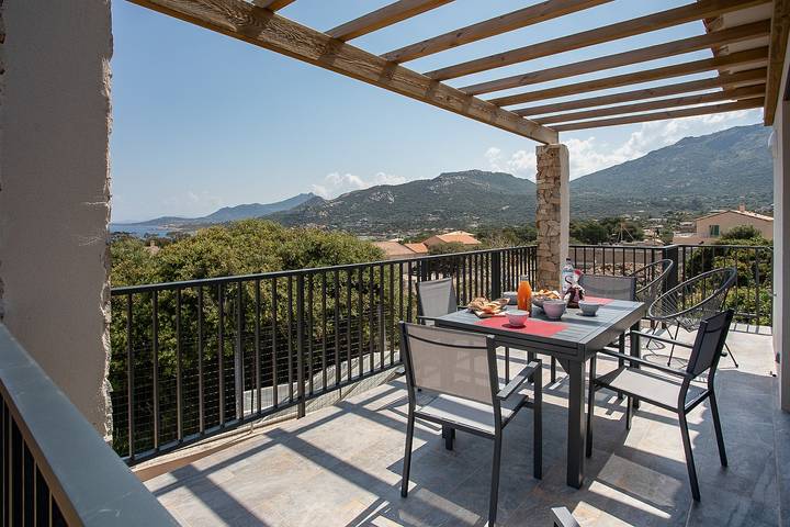 Appartamento vacanze per 6 persone, con giardino e balcone - 1