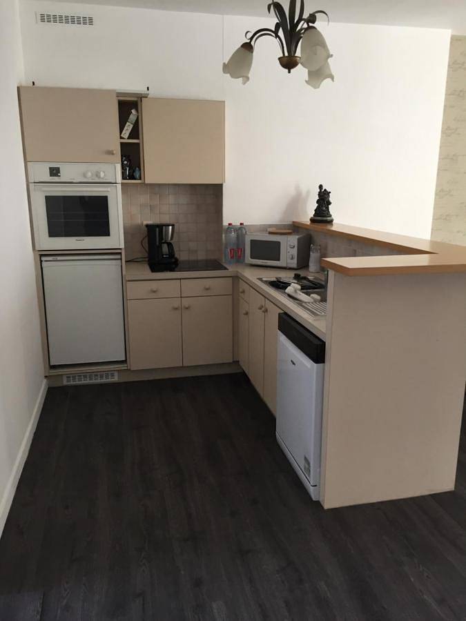 Gîte pour 4 personnes, avec terrasse dans Office De Tourisme De Brignogan Plages - 2