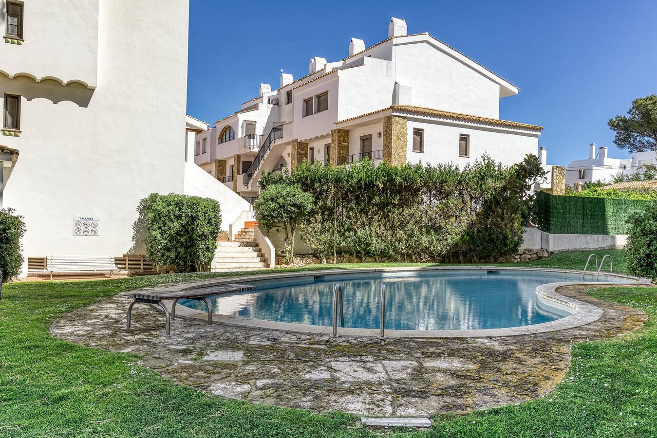 Vakantiehuis 'Amarres Con Piscina' met Uitzicht op de Bergen, Wifi en Airconditioning in L'Escala, Upper Empordà