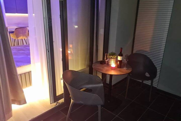 Appartement de vacances pour 2 personnes, avec balcon ainsi que jacuzzi et sauna