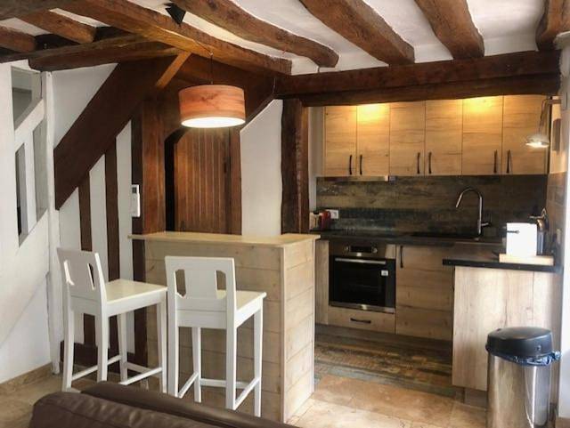 Location de vacances pour 4 personnes, avec terrasse, animaux acceptés à Bois-Jérôme-Saint-Ouen - 3