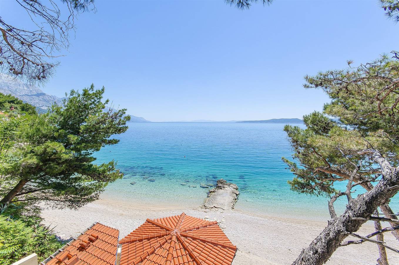 House Karlo in Pisak, Omiška rivijera