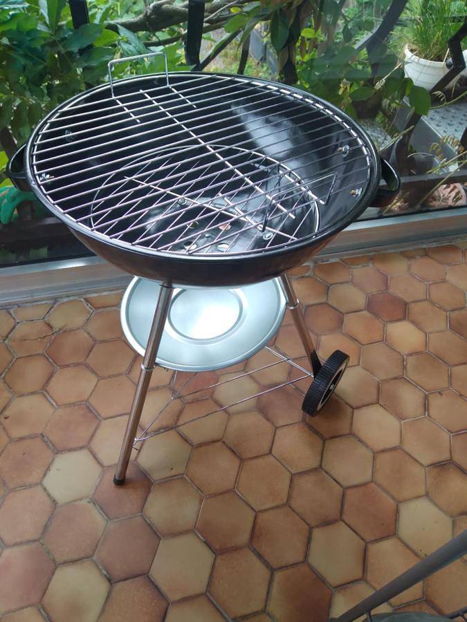 Dinant La Bergeronnette avec la chaleur du feu de bois et le jardin in Dinant, Regio Namur