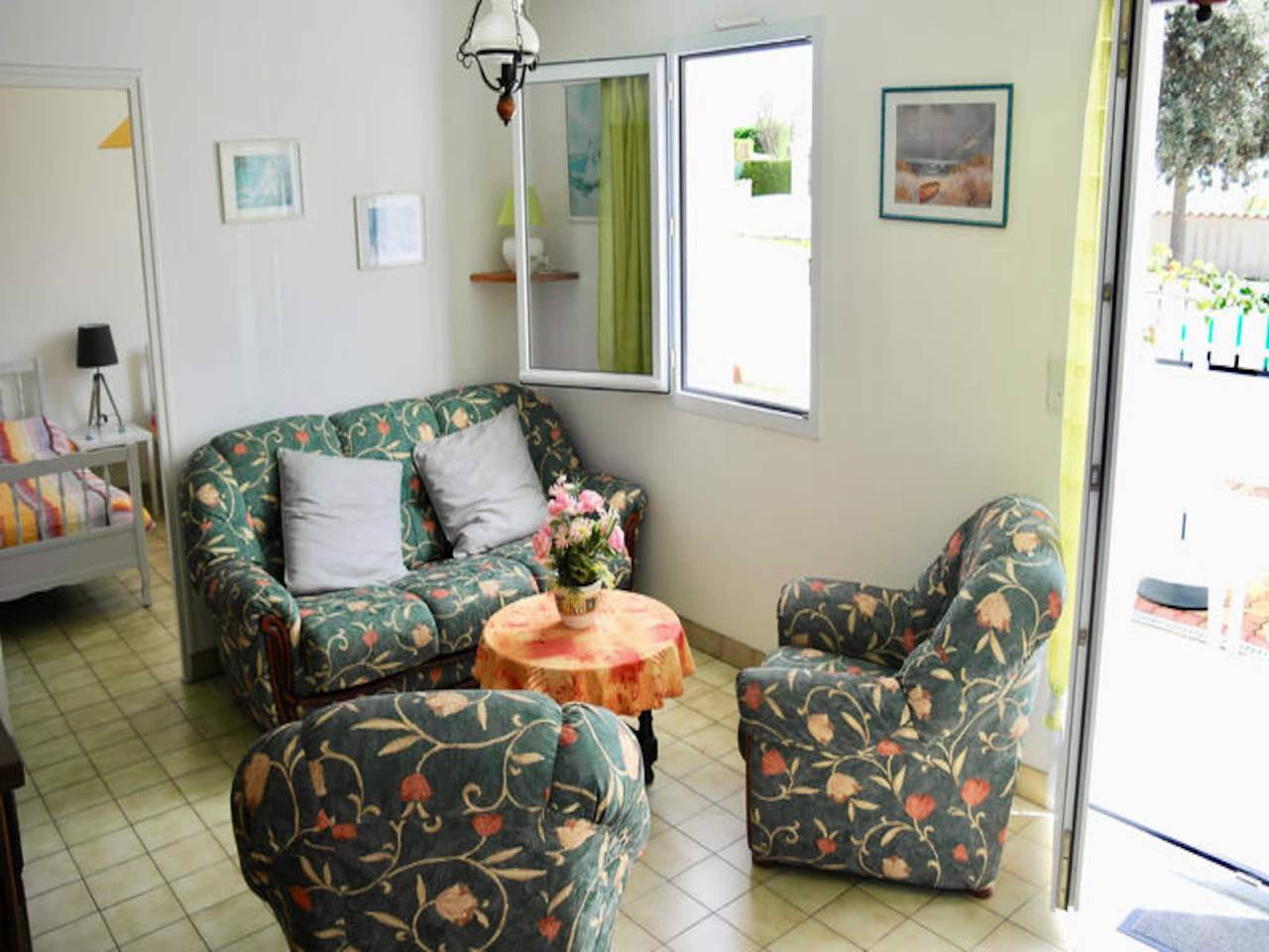 Entire apartment, Apartment in Brem-sur-Mer near Beaches in Brem-sur-Mer, Loire Valley