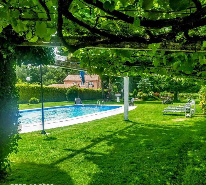 Casa de vacaciones para 7 personas, con jardín además de vistas y piscina en Santiago de Compostela - 2
