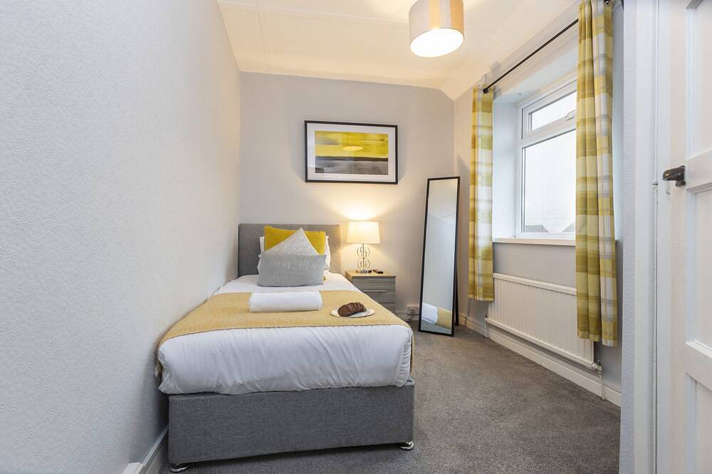 Appartement entier, Taylor Avenue-Supérieure-Appartement-Salle de bain privée in Durham, Comté de Durham