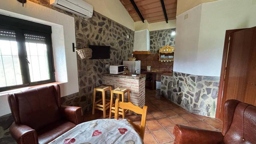 Casa rural para 16 personas, con jardín y vistas en Tentudía - 2