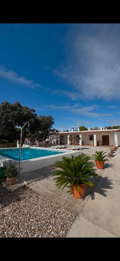 Escapadas de fin de semana para 10 personas, con vistas además de jardín y piscina en Córdoba