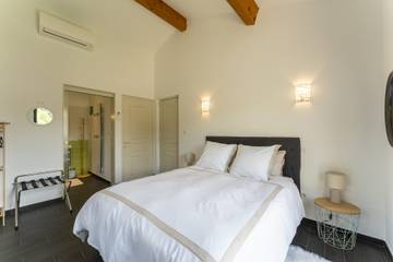 Chambre pour 2 Personnes dans Crillon-le-Brave, Parc naturel régional du Mont-Ventoux, Photo 3