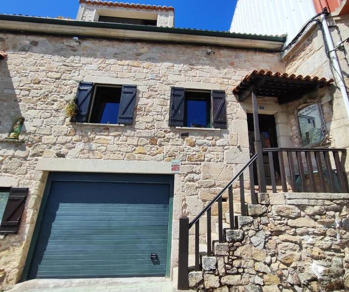 Casa rural para 6 personas, con jardín, Se admiten mascotas en Riveira