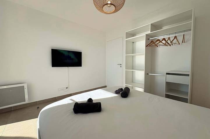 Gîte pour 4 personnes, avec piscine ainsi que jacuzzi et balcon dans Casino de Valras Plage - 3