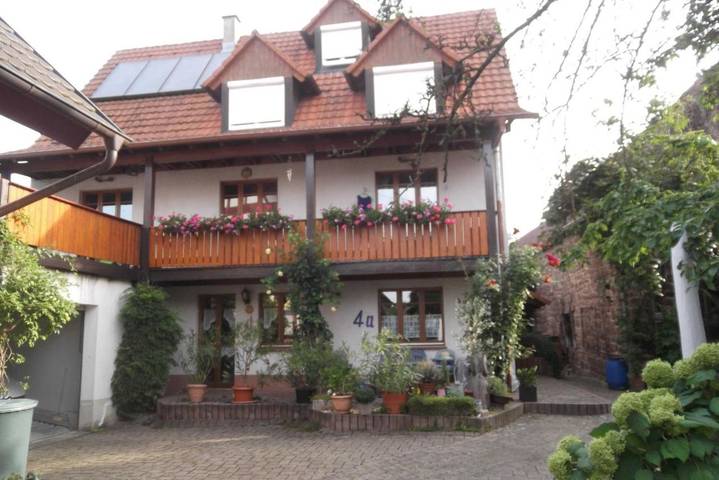 Gîte pour 6 personnes, avec balcon à Herbolzheim