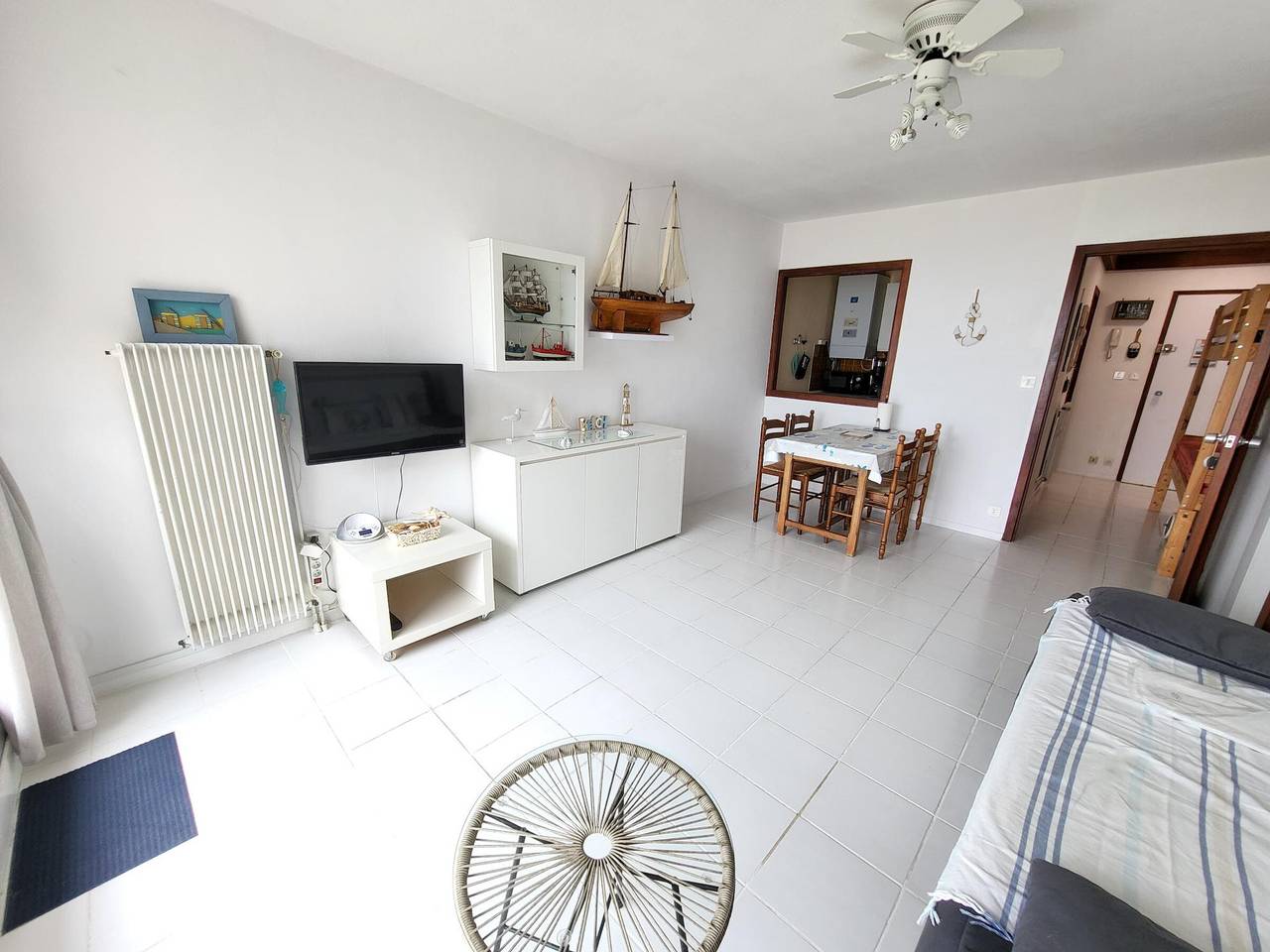 Appartement entier, Studio avec balcon face mer, parking et proche centre, aux Sables-d'Olonne in Les Sables-d'Olonne, Vendée