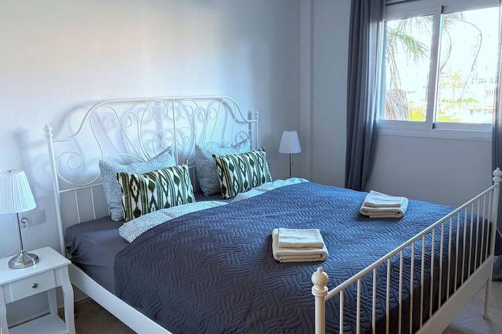 Ferienwohnung für 4 Personen, mit Whirlpool und Garten sowie Pool und Balkon in Calas de Mallorca - 2