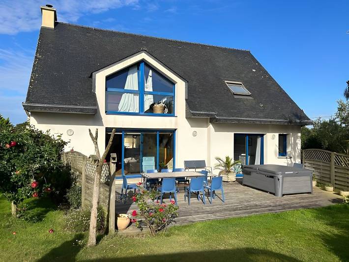 Chambre d’hôte pour 2 personnes, avec jardin ainsi que jacuzzi et piscine à Plouguerneau