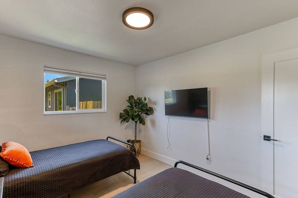 ***Carpenter Lane*** in Redding, Shasta County