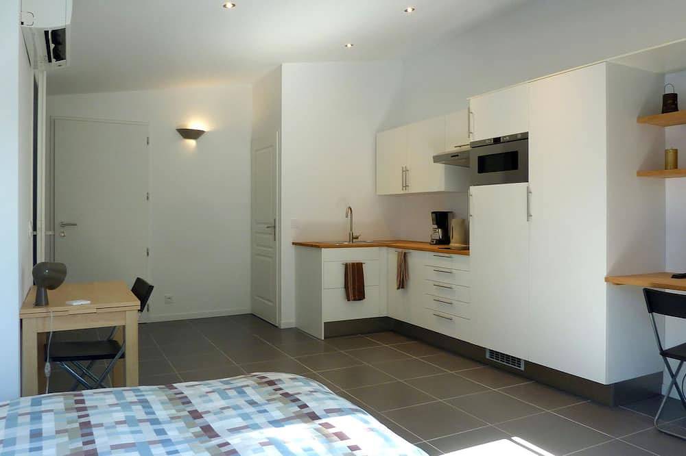 Appartement entier, Studio indépendant d’architecte entre Méditerranée et Cévennes in Saint-Gély-du-Fesc, Côte méditerranéenne (France)