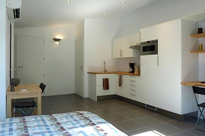 Gîte pour 2 personnes, avec terrasse et jardin à Saint-Gély-du-Fesc - 2