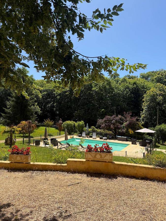 Gîte pour 5 personnes, avec piscine et jardin, animaux acceptés à Calviac-en-Périgord - 2