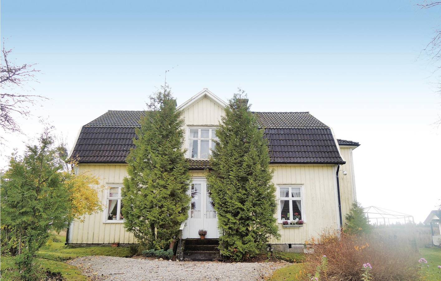 Hus för 4 Personer, med trädgård