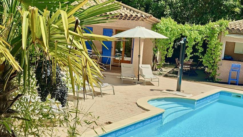 Gîte pour 10 personnes, avec piscine, adapté aux familles à Le Thoronet - 2