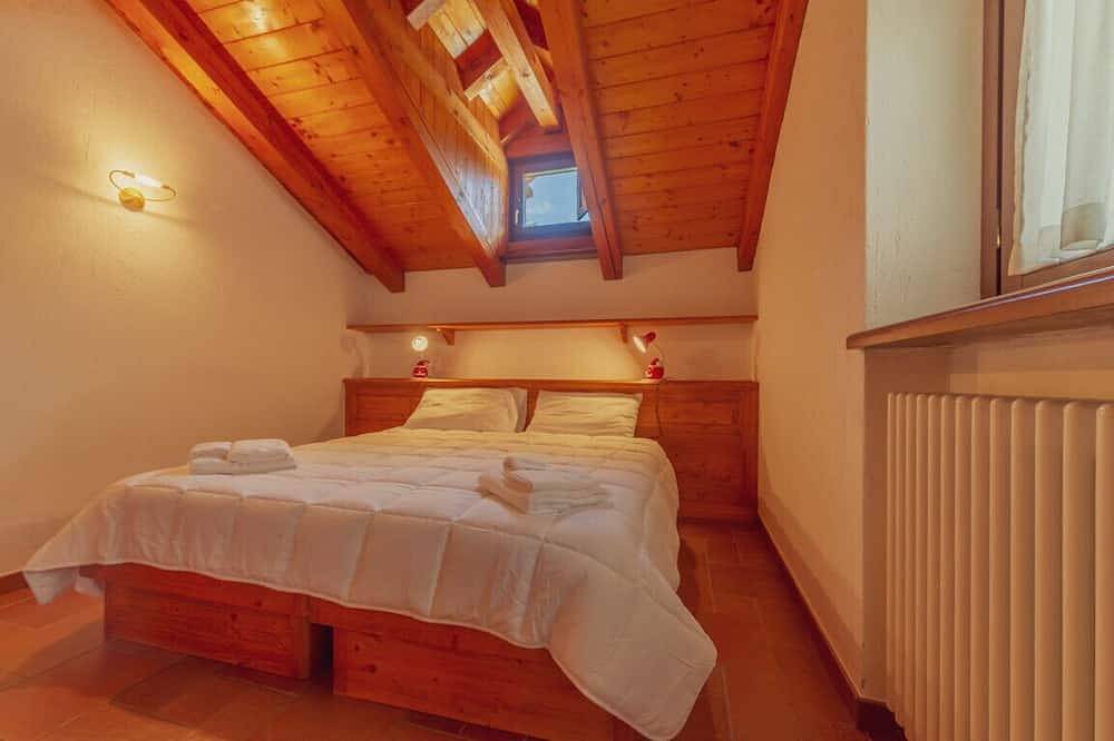 Appartamento intero, Chalet Pontal 6 -Skyway View- Wifi & Parking in Larzey, Courmayeur