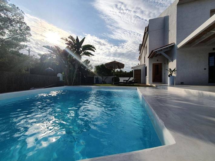 Location de vacances pour 6 personnes, avec vue ainsi que jardin et piscine dans Segur de Calafell - 2