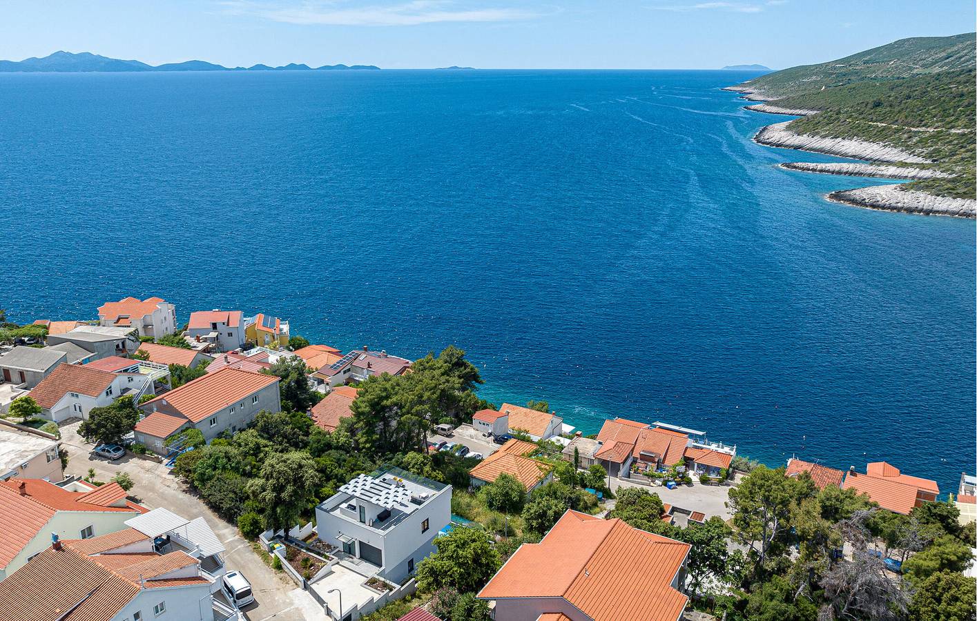 Gemütliche 2-Zimmer-Wohnung mit Pool und Strandzugang – WLAN und Parkplatz inklusive in Čara, Korcula