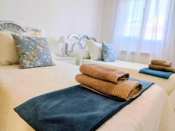 Apartamento de vacaciones para 4 personas, con jardín y vistas - 1
