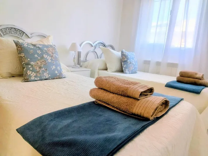 Apartamento de vacaciones para 4 personas, con jardín y vistas - 1