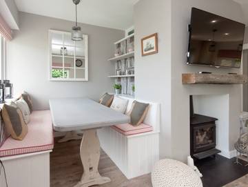 Log Cabin for 4 People in Salcombe, Devon, Photo 2