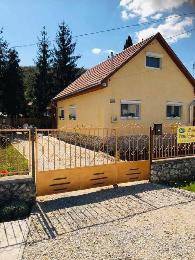 Dom dla 7 osób, z basen i widok oraz ogród w Bogács