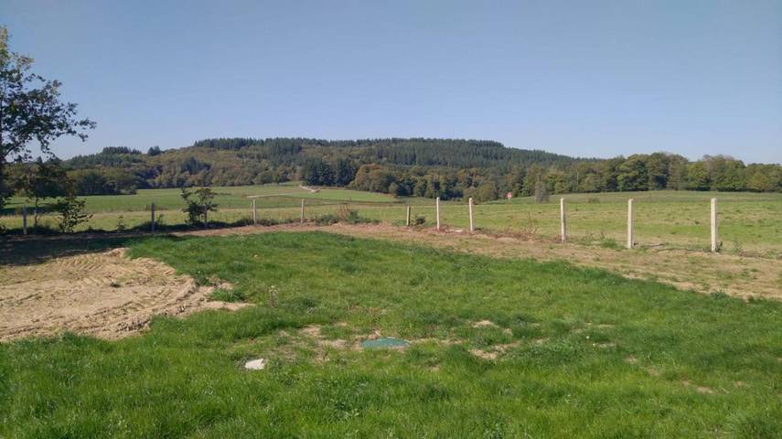 Location de vacances pour 3 personnes, avec vue et terrasse ainsi que jardin et sauna, animaux acceptés à Saint-Pardoux - 2