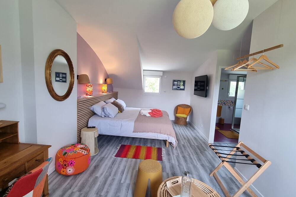 Habitación 'Hoëdic' con terraza compartida, Wi-Fi y aire acondicionado in Ploeren, Côte des Mégalithes