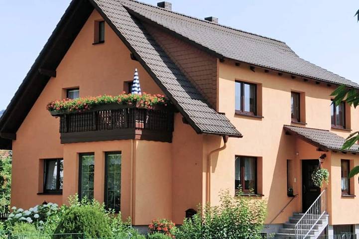 Ferienwohnung für 4 Personen, mit Garten und Balkon