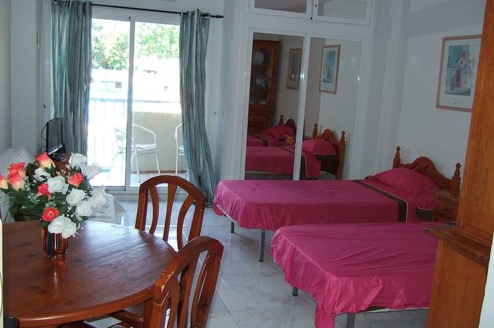 Appartement entier, Un beau studio Minerva piscines Surplombant apt de. Jupiter @ Bonanza Square ' in Benalmádena Costa, Benalmádena
