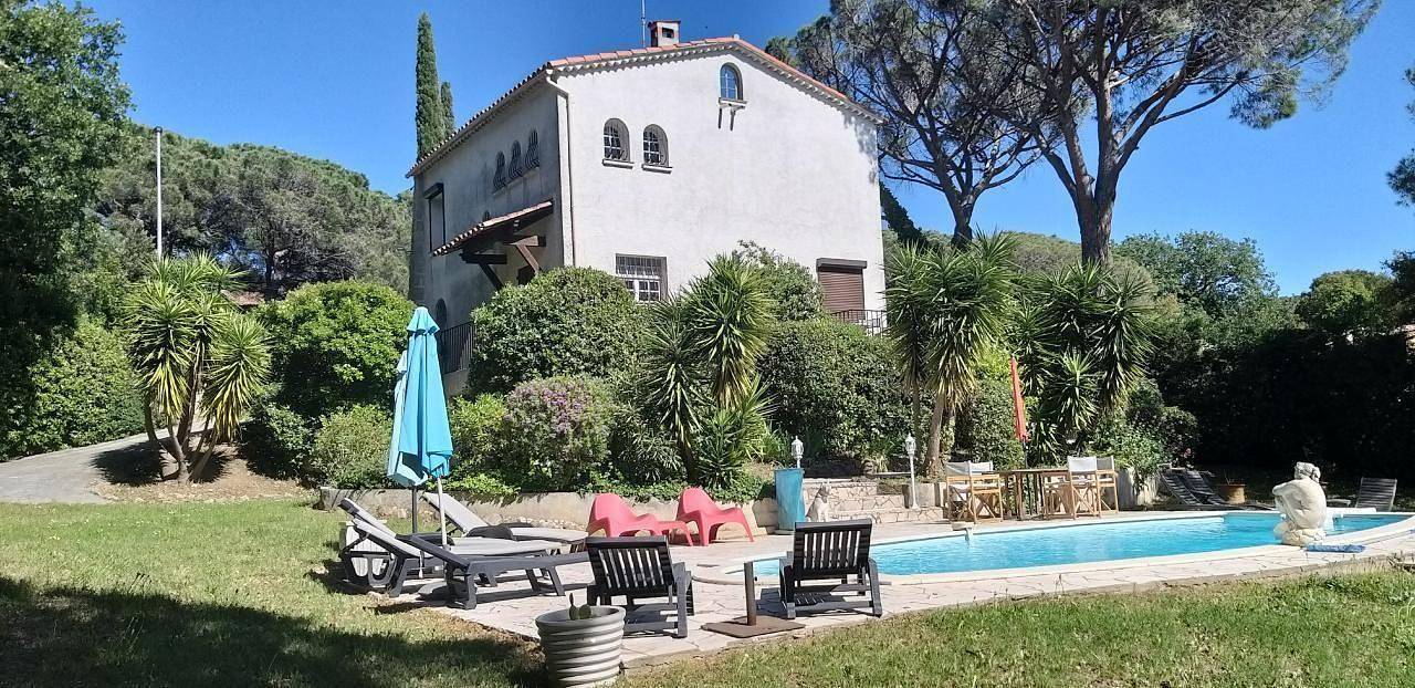 Villa "Villa Regina" mit eigenem Pool in Roquebrune-sur-Argens, Draguignan Region