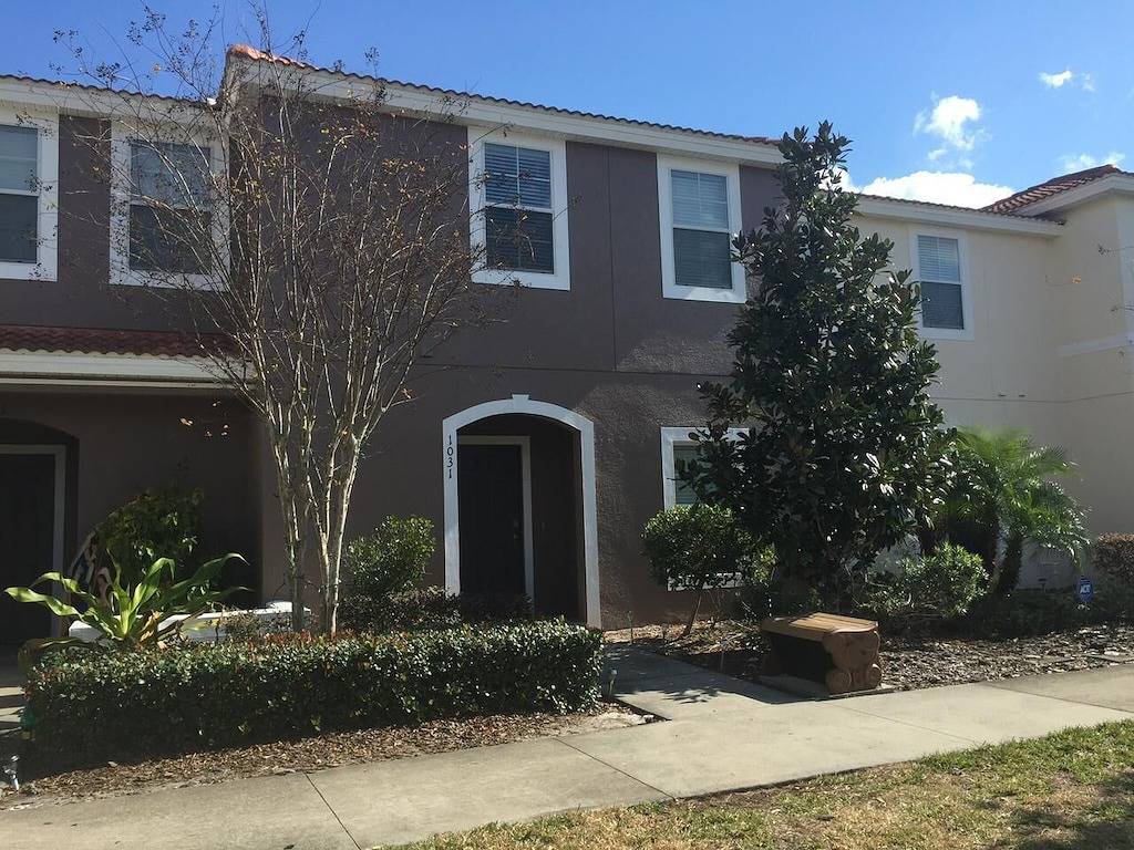 3Br Pool Townhome Near Disney in Kissimmee, Osceola County