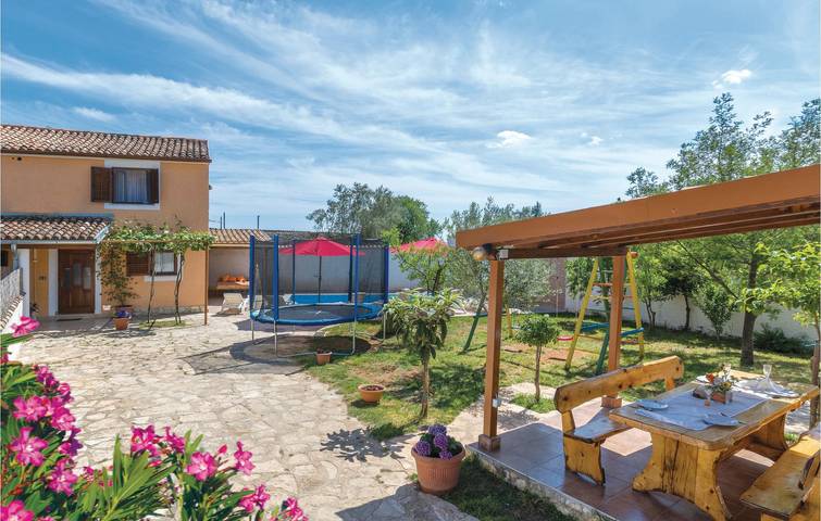 Ferienhaus für 6 Personen in Gajana