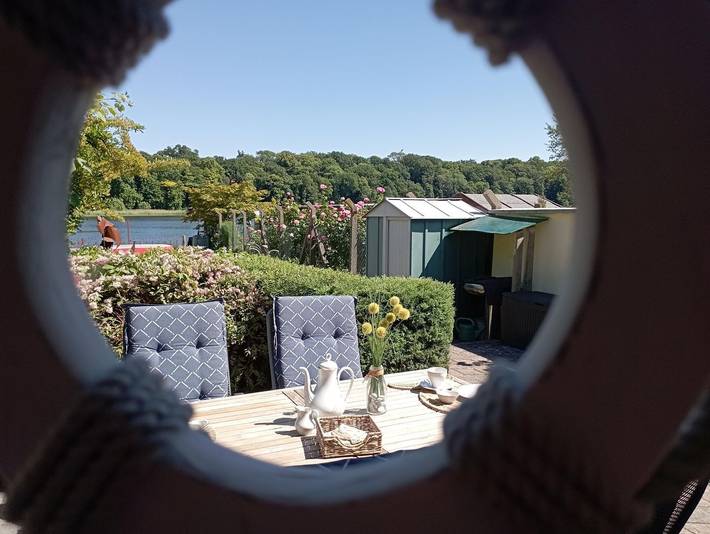 Ferienhaus für 2 Personen, mit Seeblick und Garten in Malchow