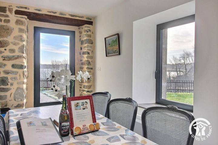Gîte pour 5 personnes, avec jardin à Plougrescant - 4