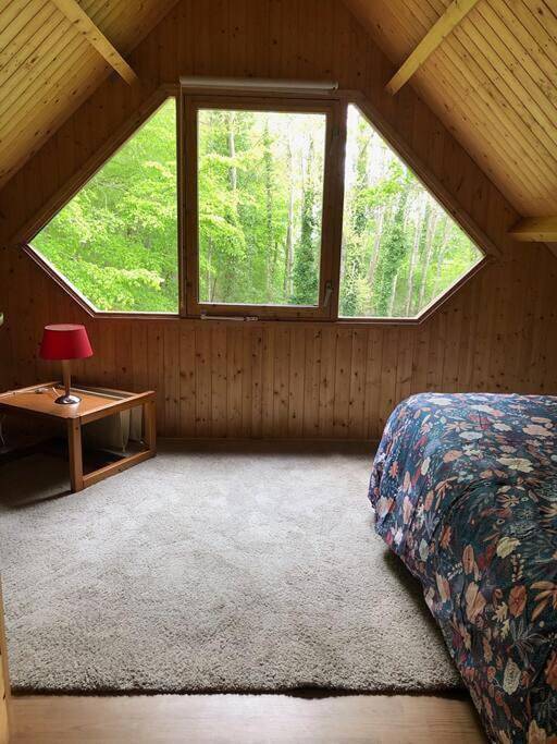 Chalet pour 8 personnes, avec vue et jardin ainsi que piscine et balcon